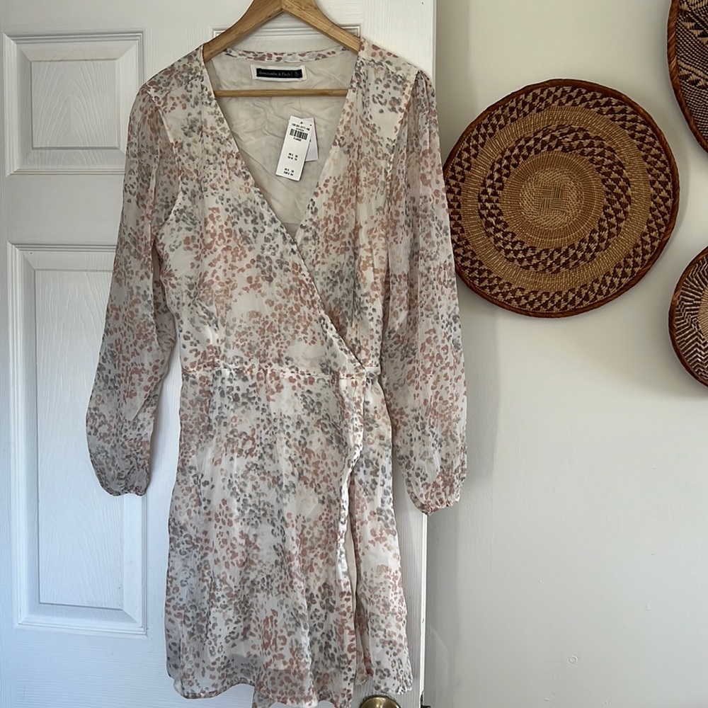 Abercrombie and Fitch neutral print wrap dress long sleeved